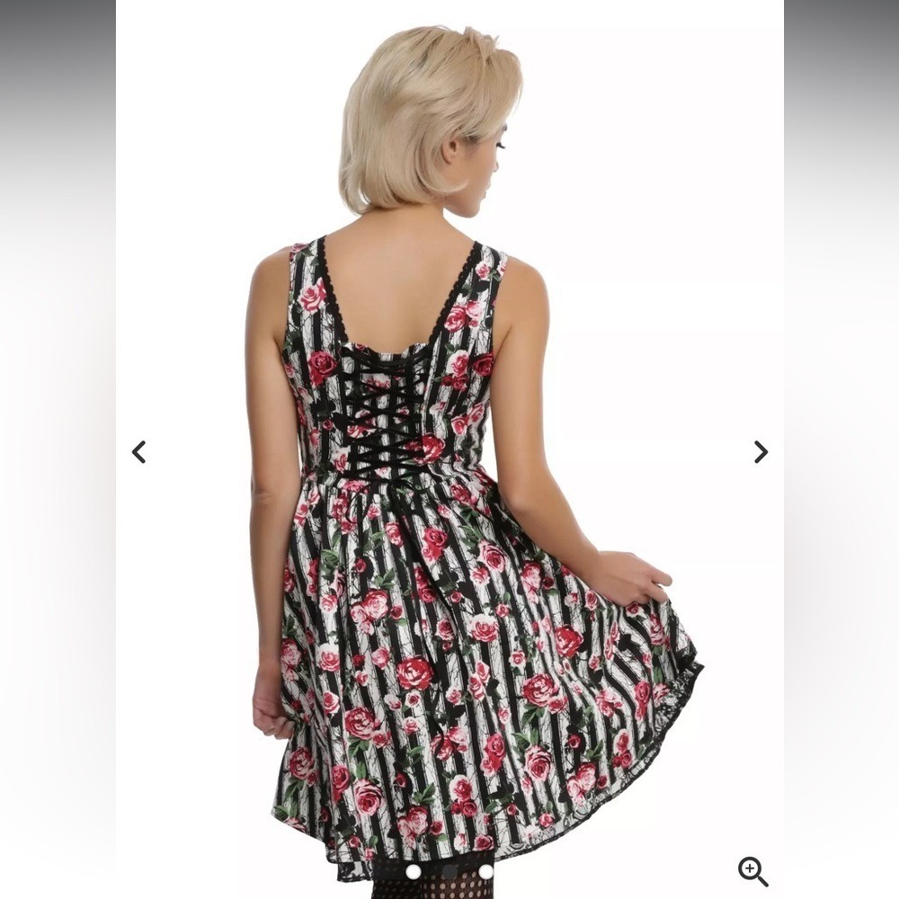 Hot Topic Black & White Stripe‎ Floral Fit & Flare Dress corset dark goth pin up